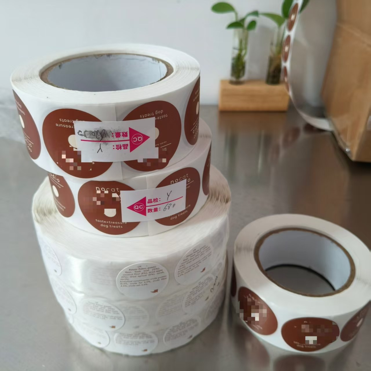 Jojo Pack ກຽມການຂົນສົ່ງຂອງຫມາທີ່ກໍາຫນົດເອງໃຫ້ການຮັກສາສະຕິກເກີໃຫ້ແກ່ລູກຄ້າ Danish