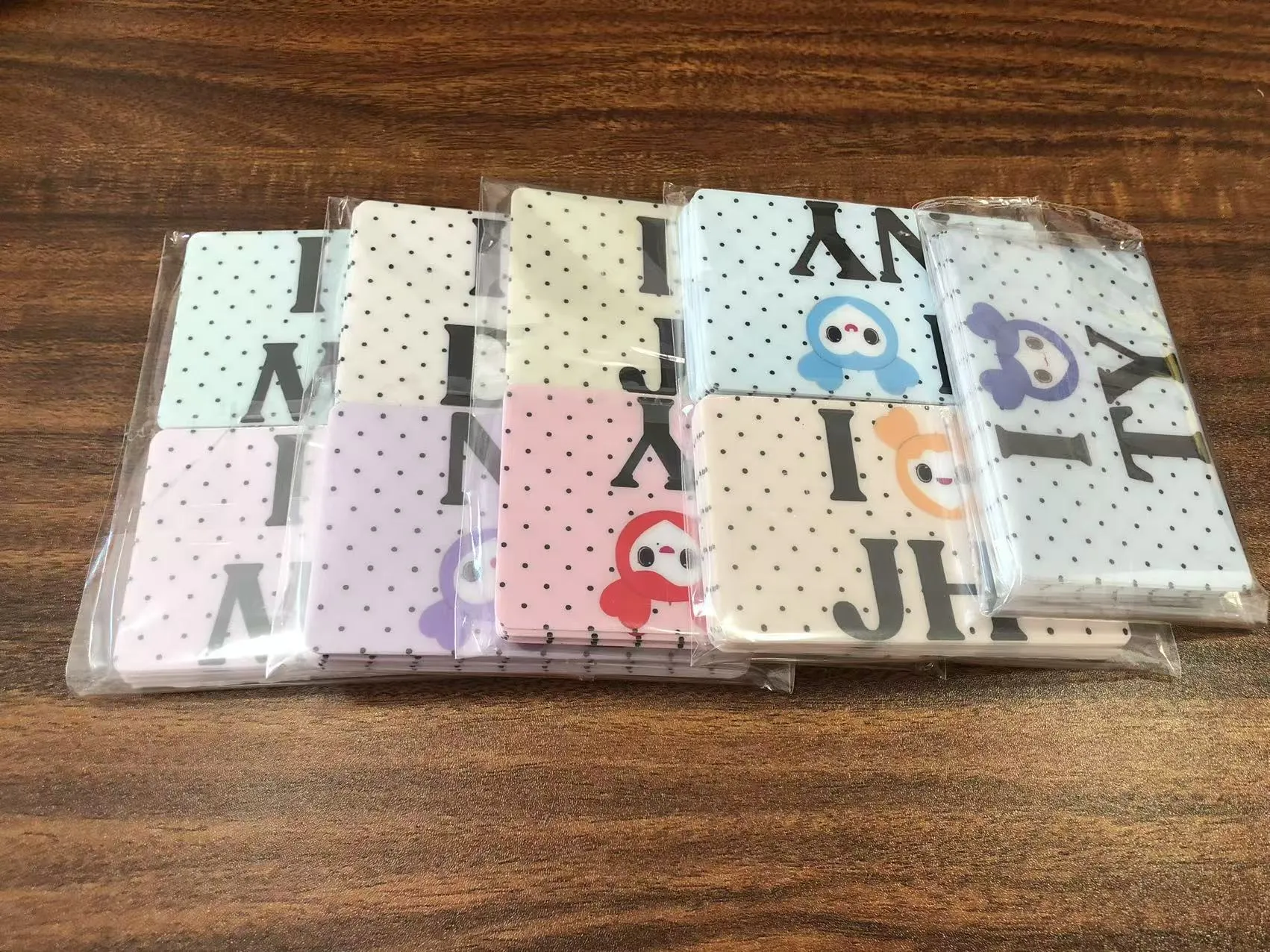 Jojo Pack ສົ່ງບັດເຄດິດປົກຄຸມສະຕິກເກີໃຫ້ລູກຄ້າ U.S.