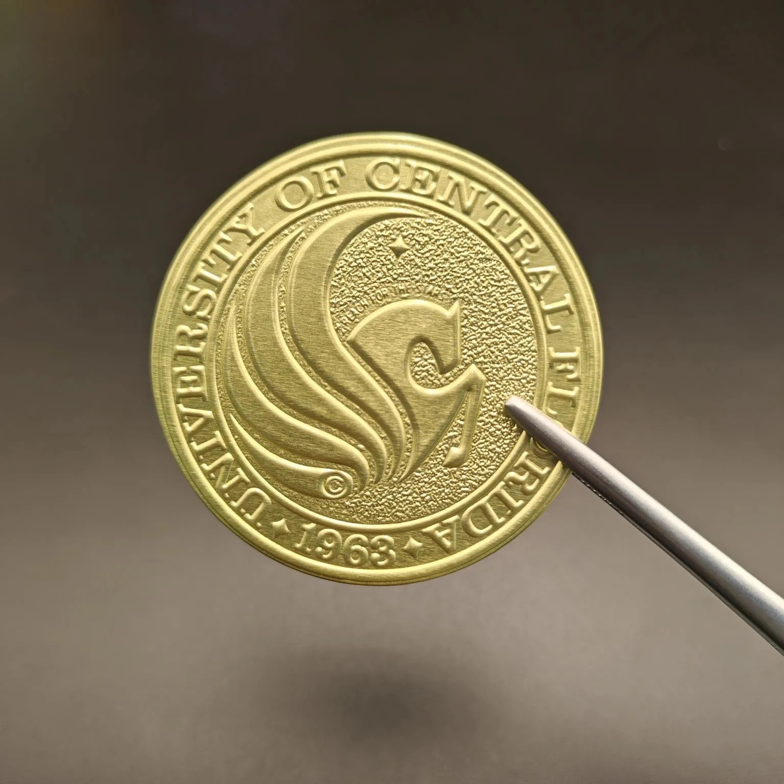 ປ້າຍຊື່ເຫຼົ້າແວງສາມາດເຮັດໃຫ້ກະຕຸກຂອງເຈົ້າບໍ່ສາມາດລະເລີຍໄດ້ແນວໃດ?